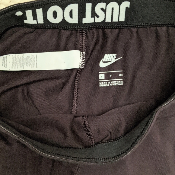 Nike Leggings Purple and Gold - Picture 2 of 3